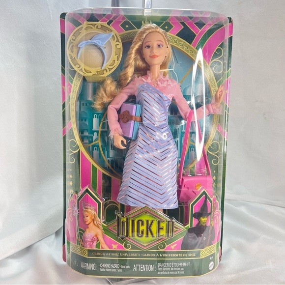Wicked Glinda At Shiz University Fashion Doll with Fashions & Accessories NWT - Picture 9 of 9